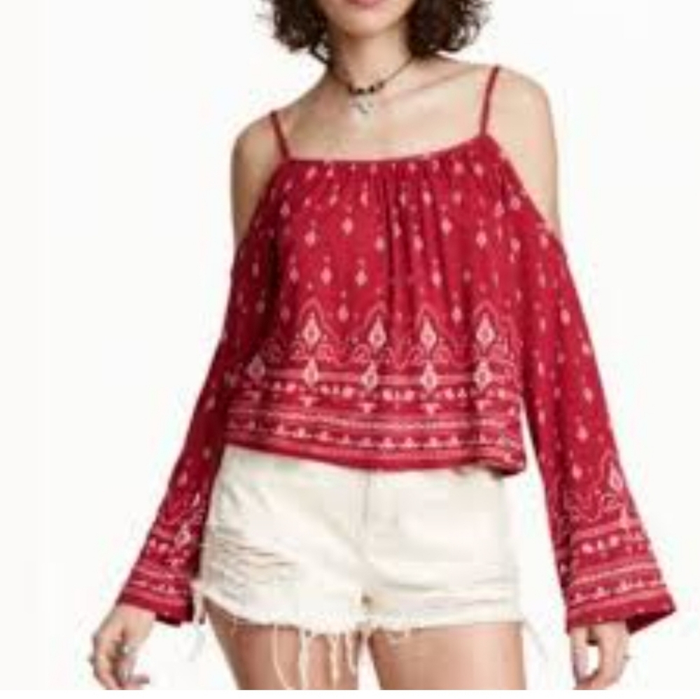 HM RED Top size M